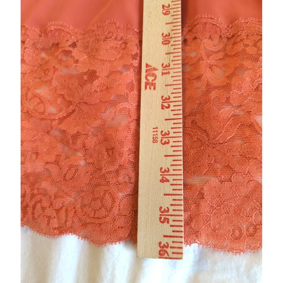 Vintage Vanity Fair Full Slip SZ 32 1950s Coral Lace Tricot Nylon Made USA - Picture 9 of 12